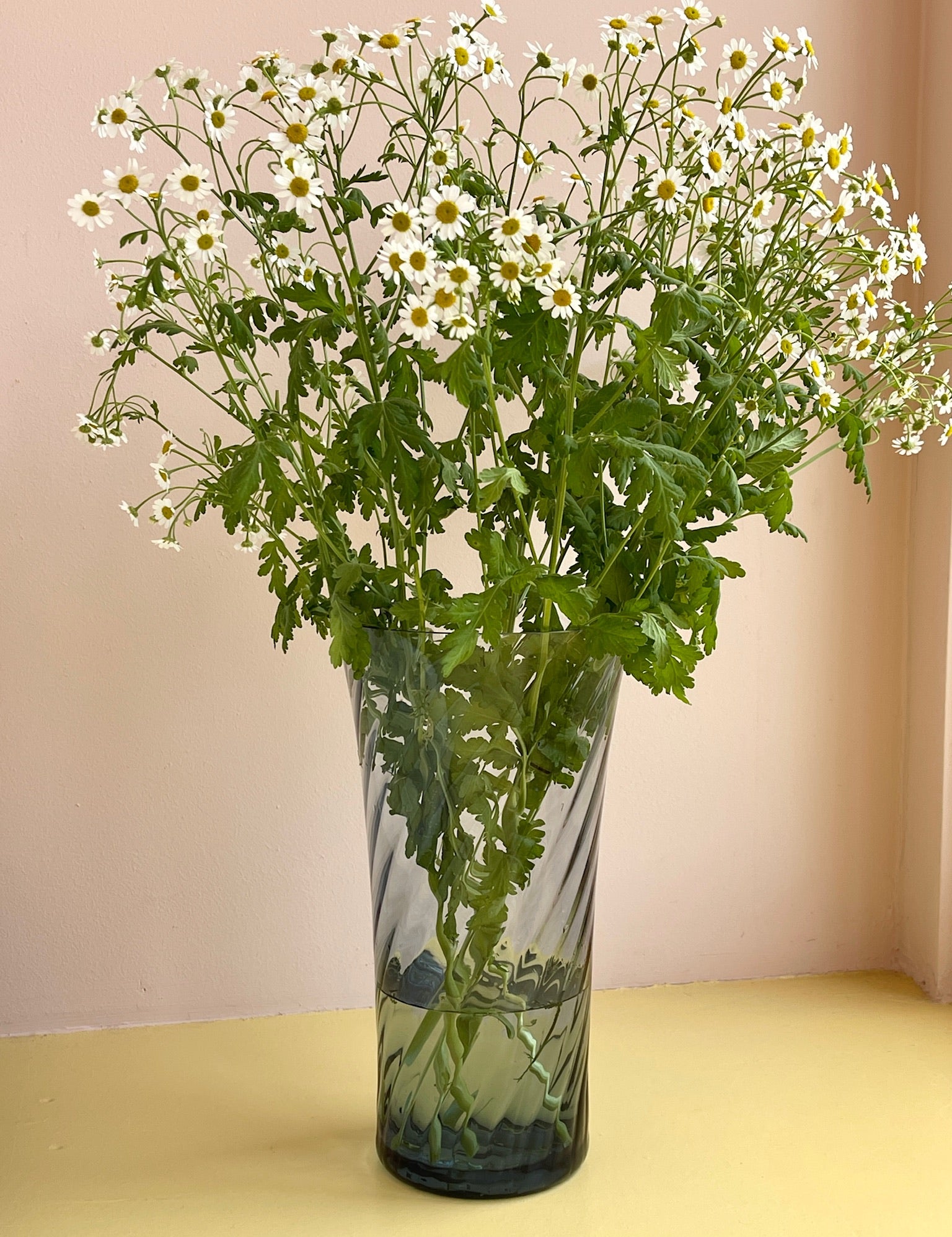 Stilleben Concave Vase - 28 cm⼁Swirl Vase Atlantic Blue