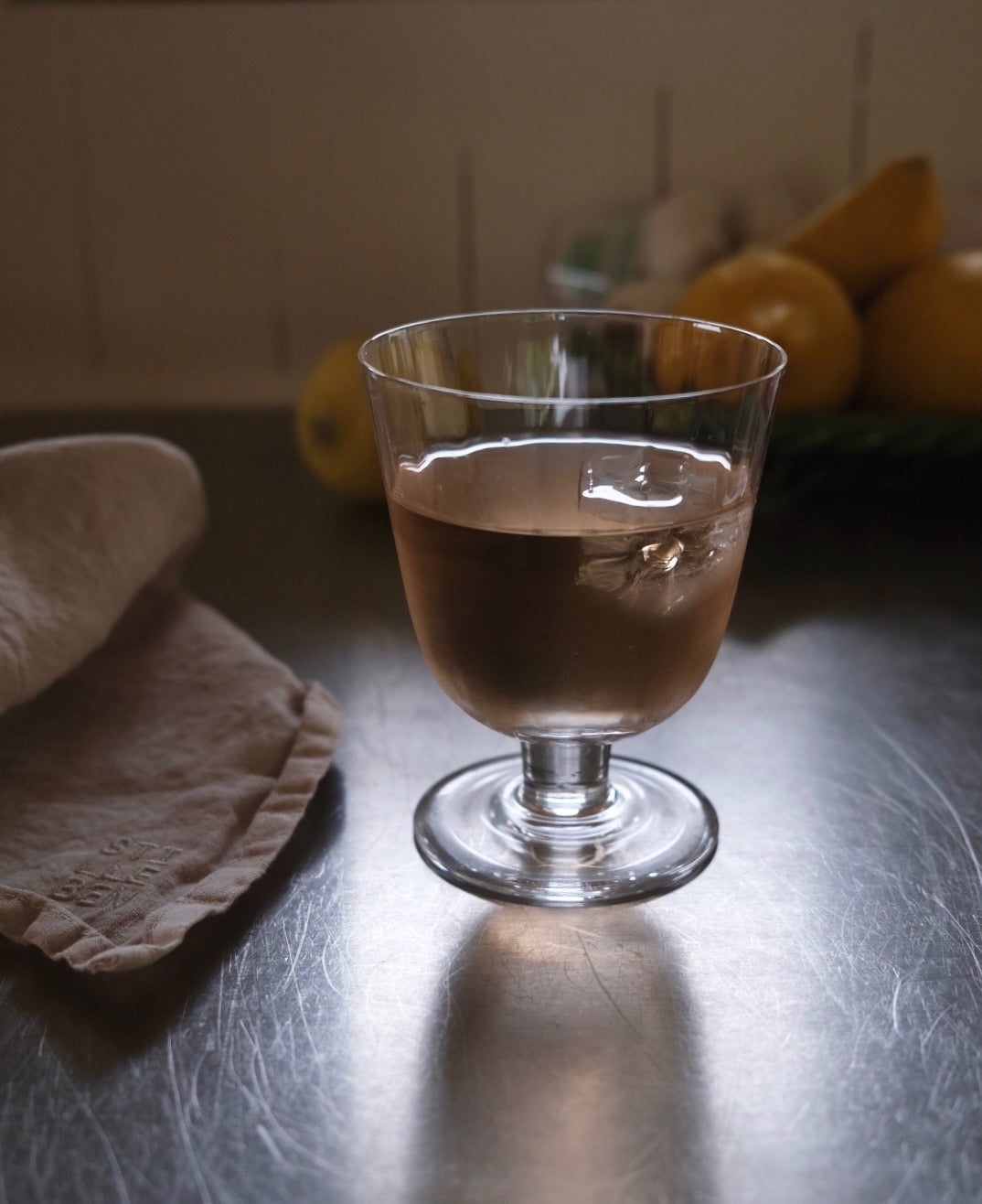 Stilleben Concave Wine Glass - Box of 2⼁Fan Glass Clear