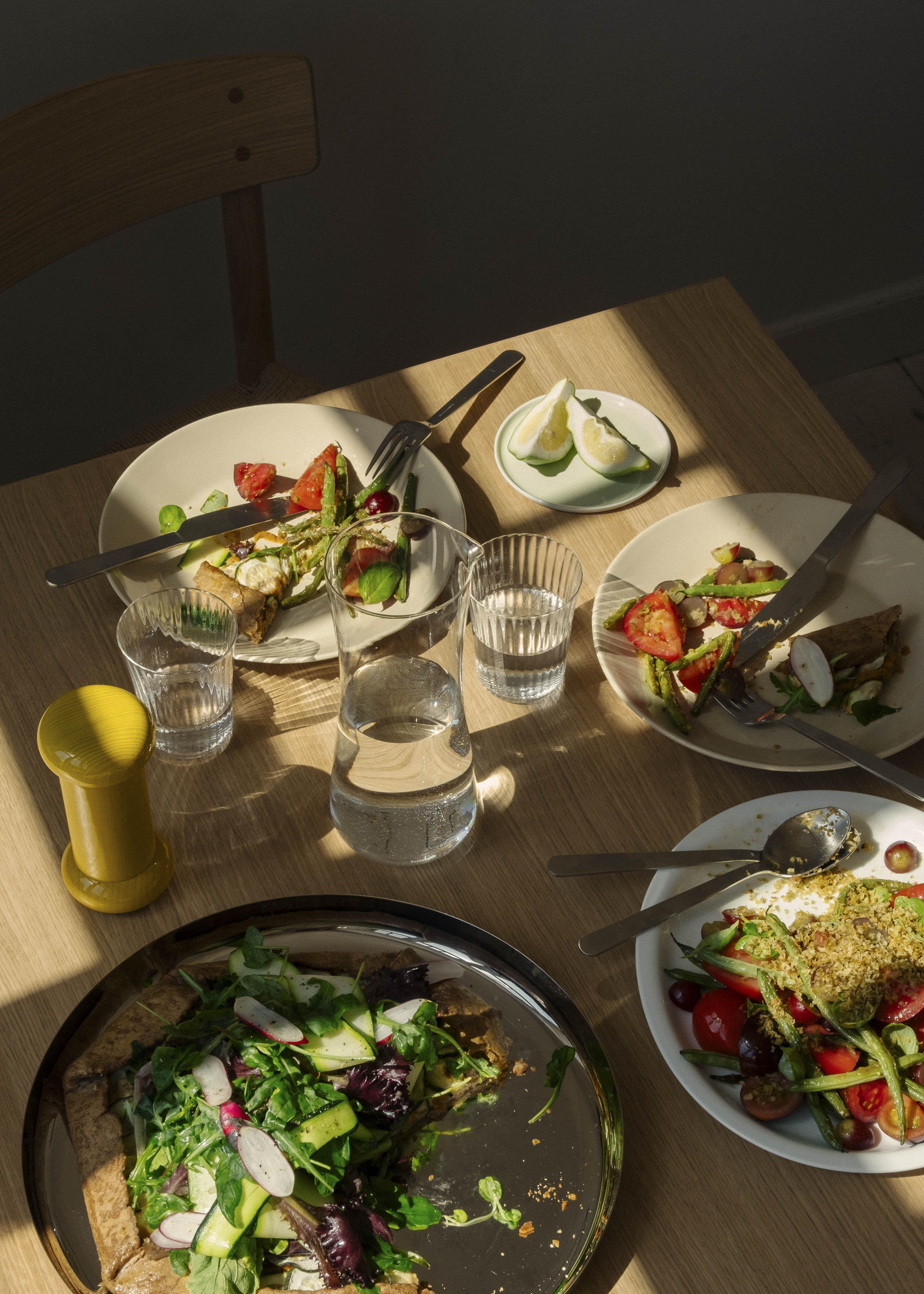 Around the table with Amalie Sigrid and Jakob Skov, Another Day of Eating