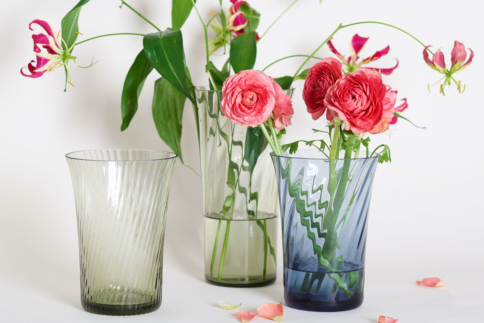 Stilleben's Concave Glassware series is a collection of drinking glasses and vases, handmade and mouth blown from crystalline glass.