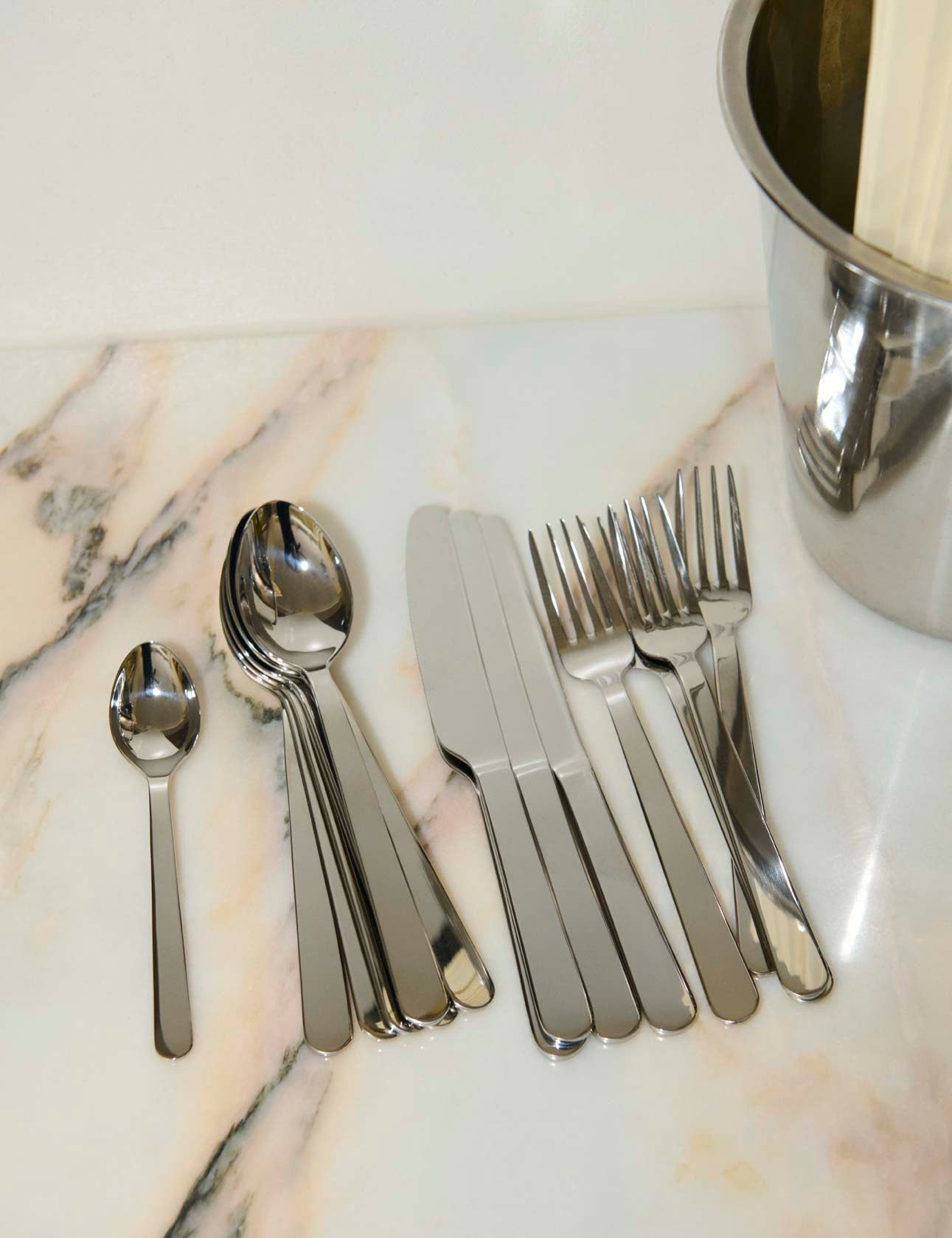 Stilleben Alma Cutlery - 4 pieces Cutlery Matte Finish