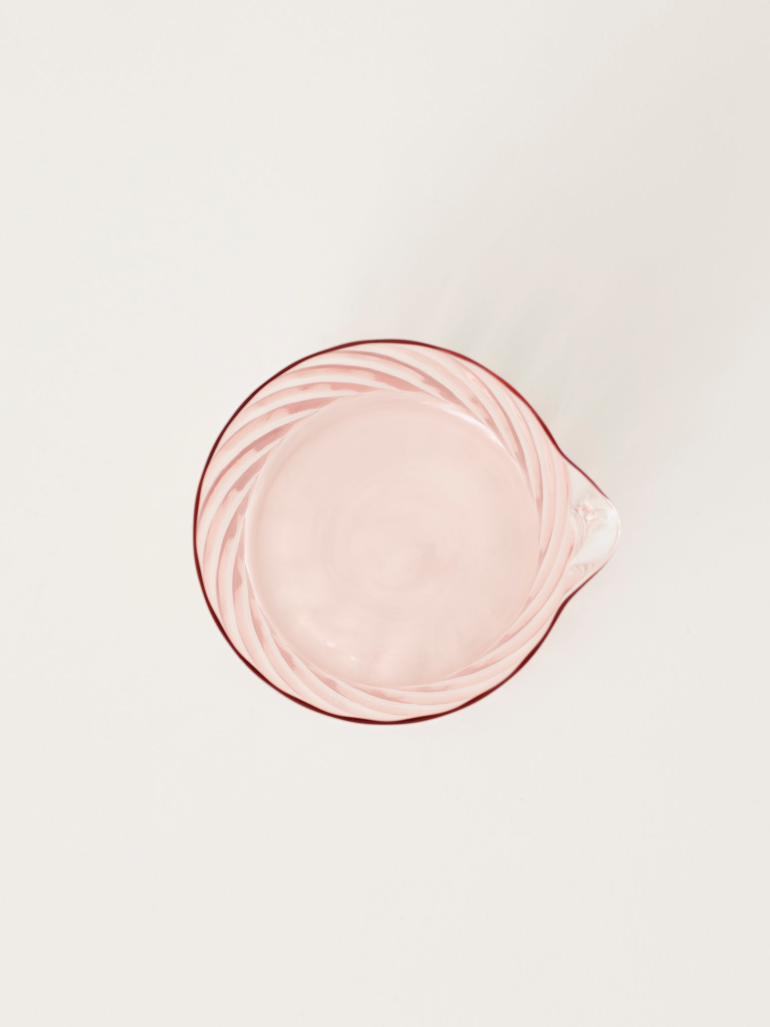 Stilleben Concave Carafe⼁Swirl Carafe Rose