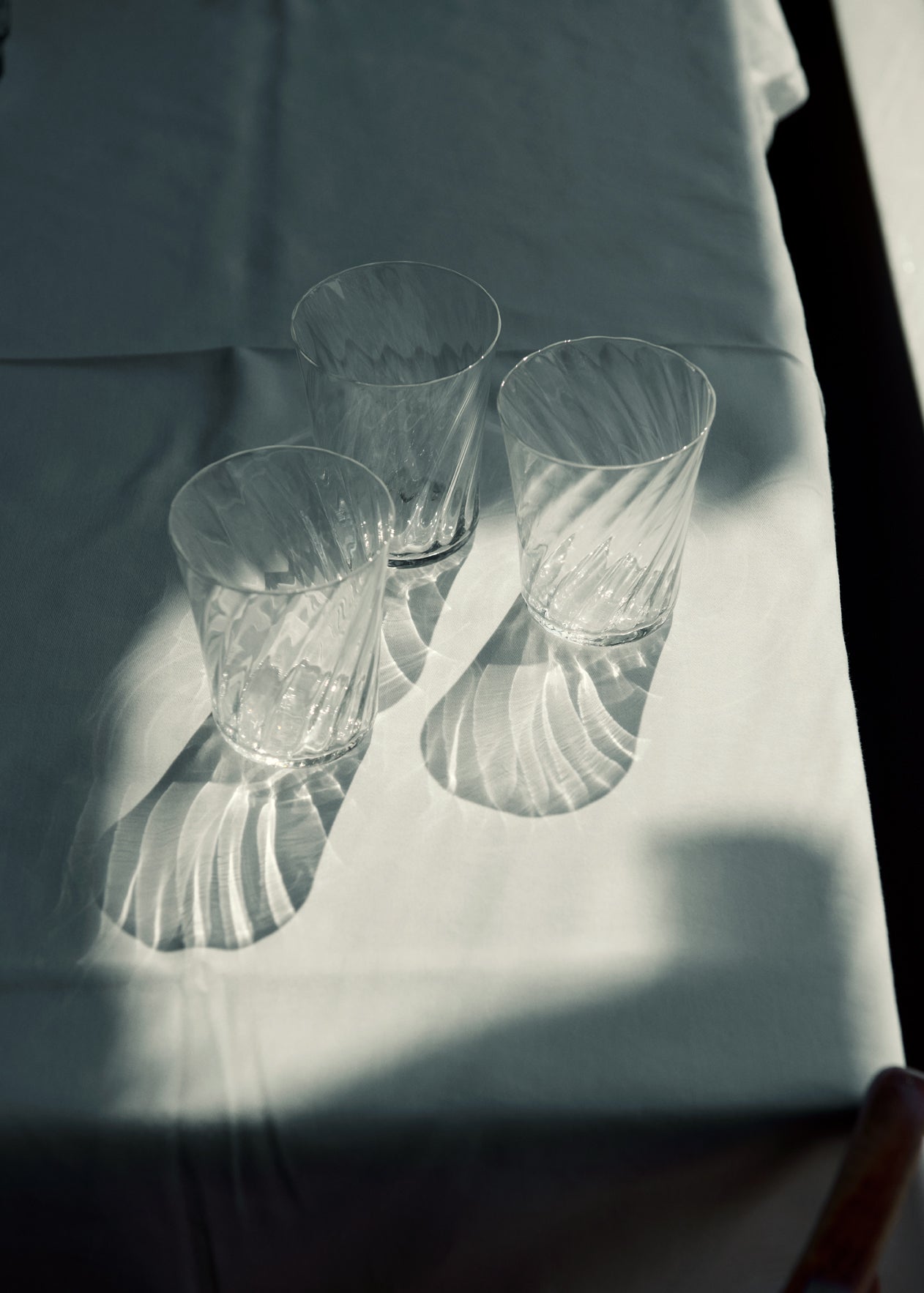 Stilleben Concave Glass - Box of 2⼁Swirl Glass Clear