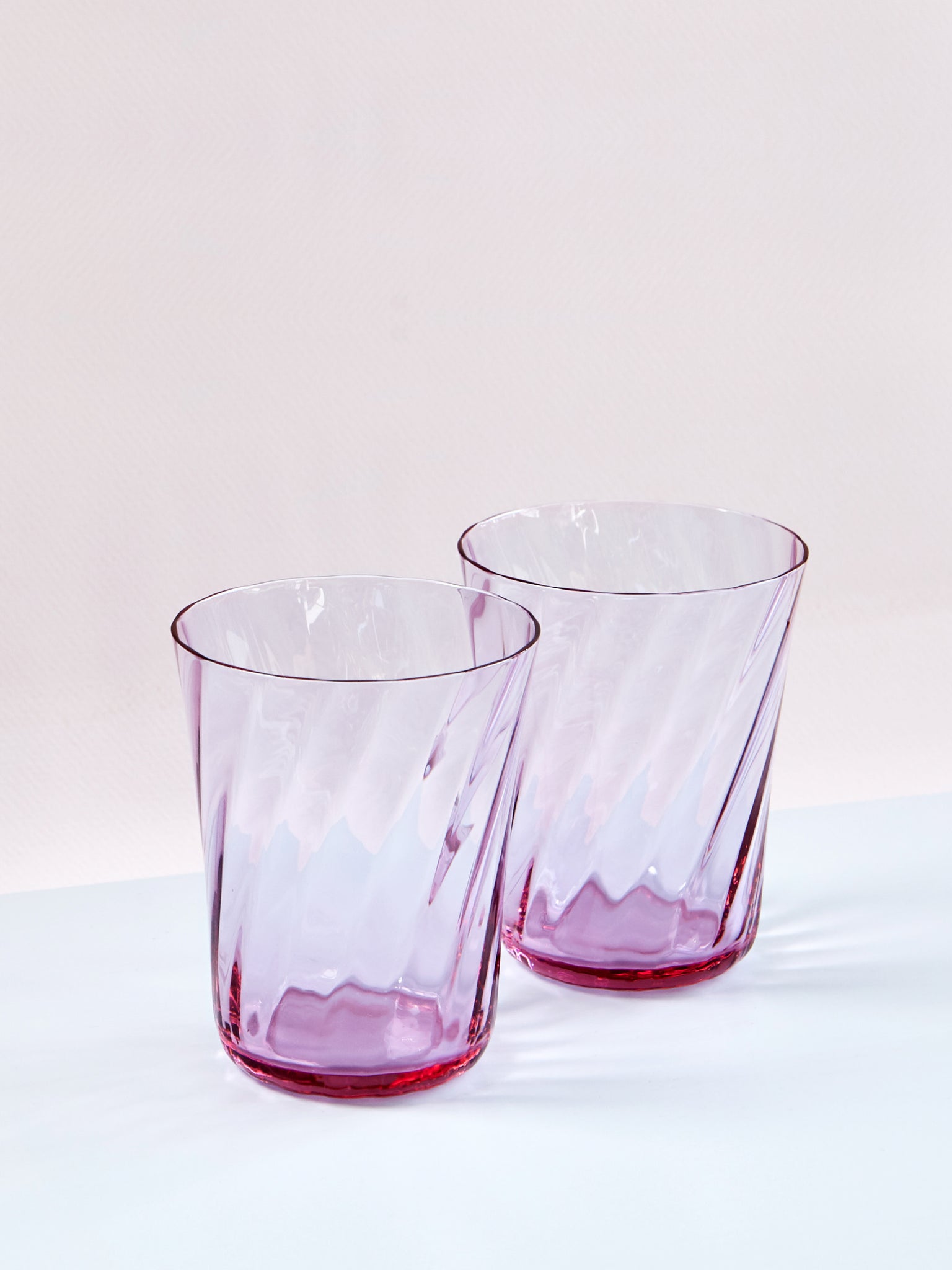 Stilleben Concave Glass - Box of 2⼁Swirl Glass Neo Purple