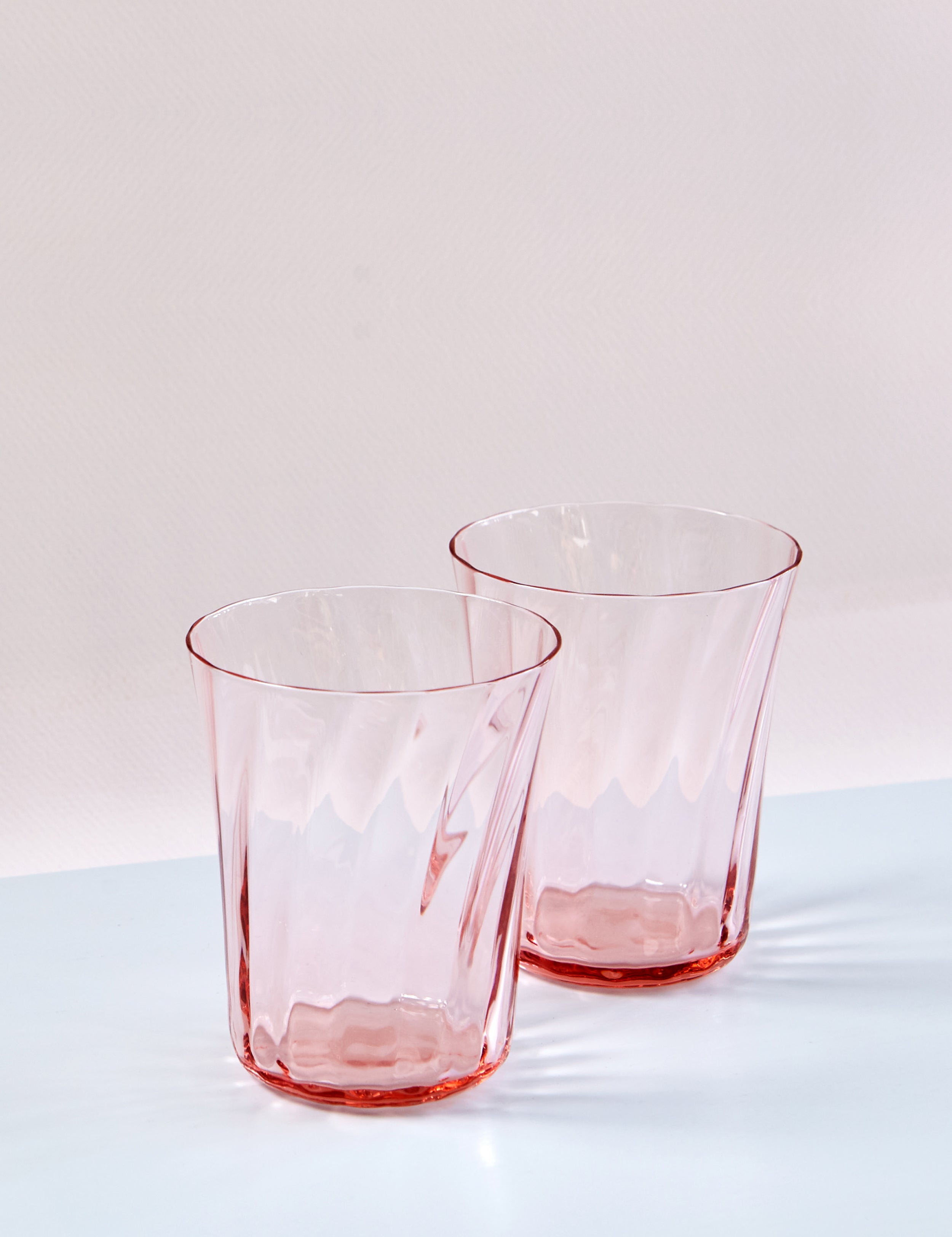 Stilleben Concave Glass - Box of 2⼁Swirl Glass Rose