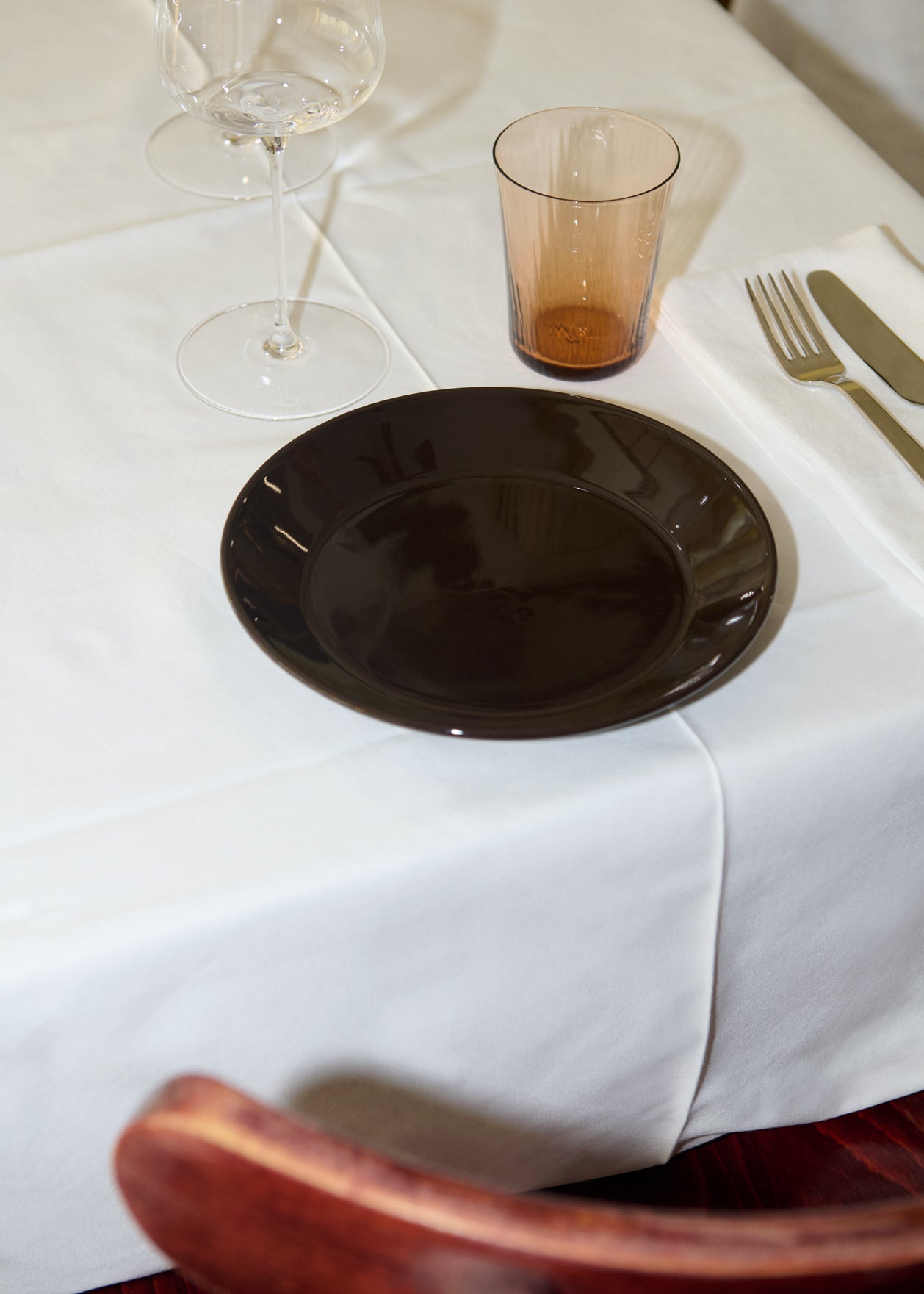 Stilleben Concave Glass - Box of 2⼁Swirl Glass Sepia