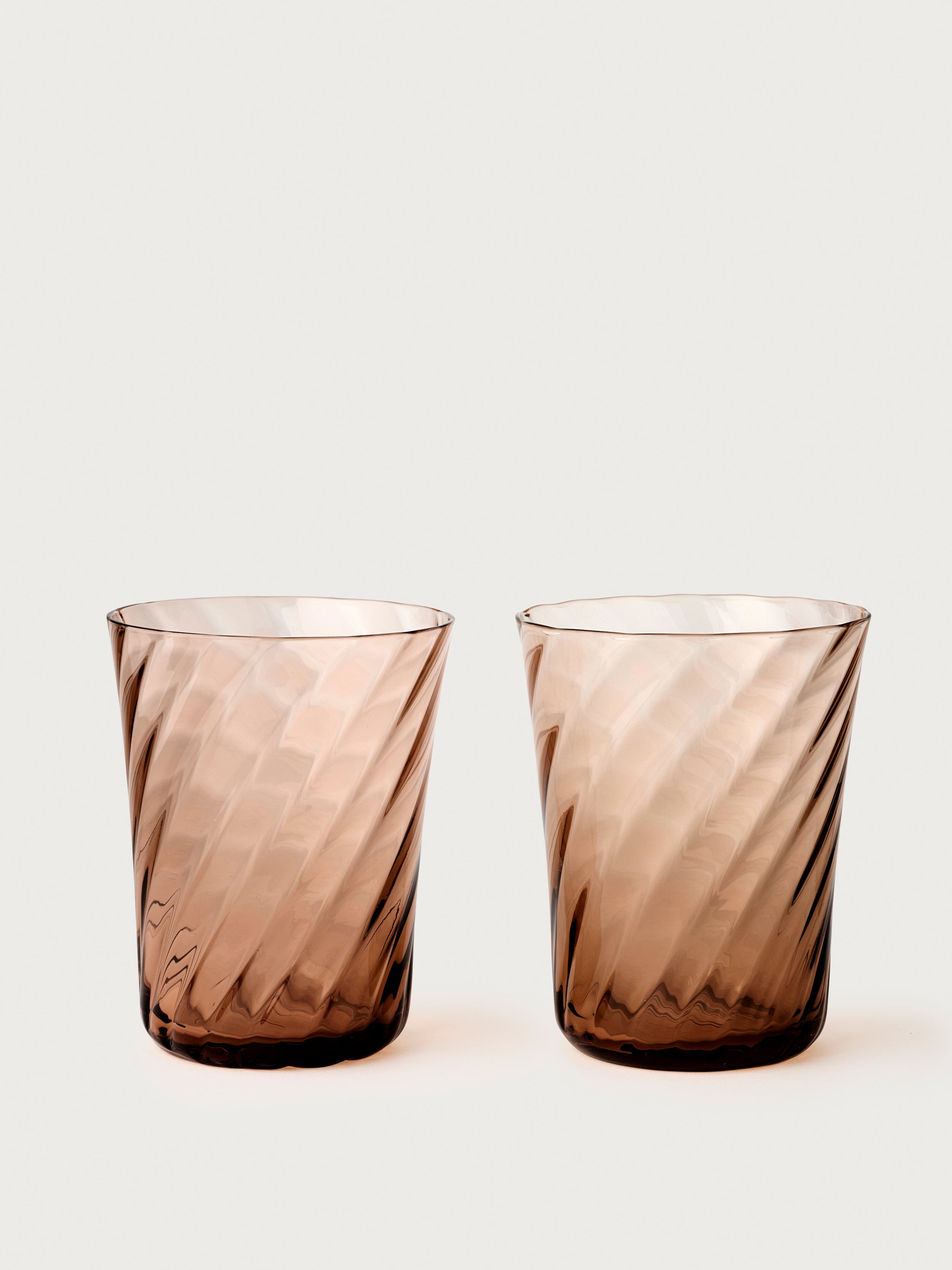 Stilleben Concave Glass - Box of 2⼁Swirl Glass Sepia