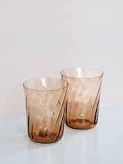 Stilleben Concave Glass - Box of 2⼁Swirl Glass Sepia