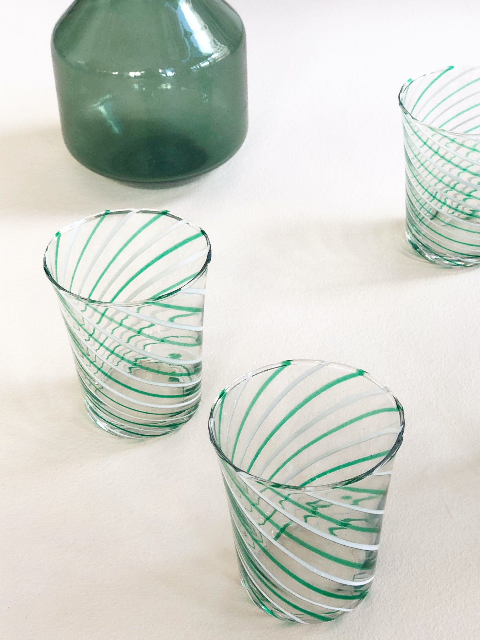 Stilleben Concave Glass - Box of 2⼁Twist Glass Green