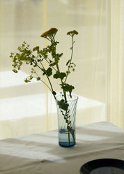 Stilleben Concave Vase - 18 cm⼁Swirl Vase Atlantic Blue