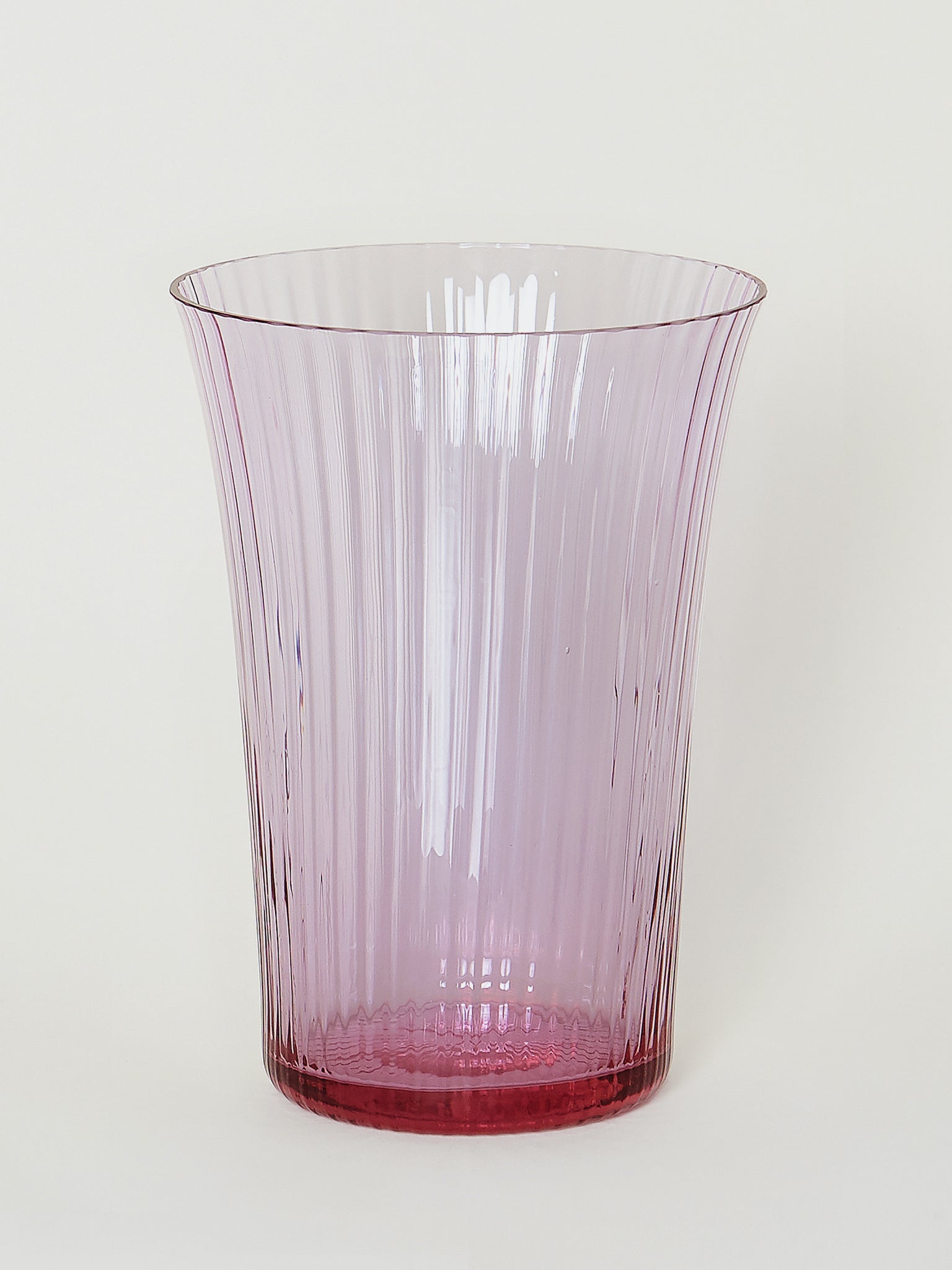 Stilleben Concave Vase - 20 cm⼁Fan Vase Neo Purple