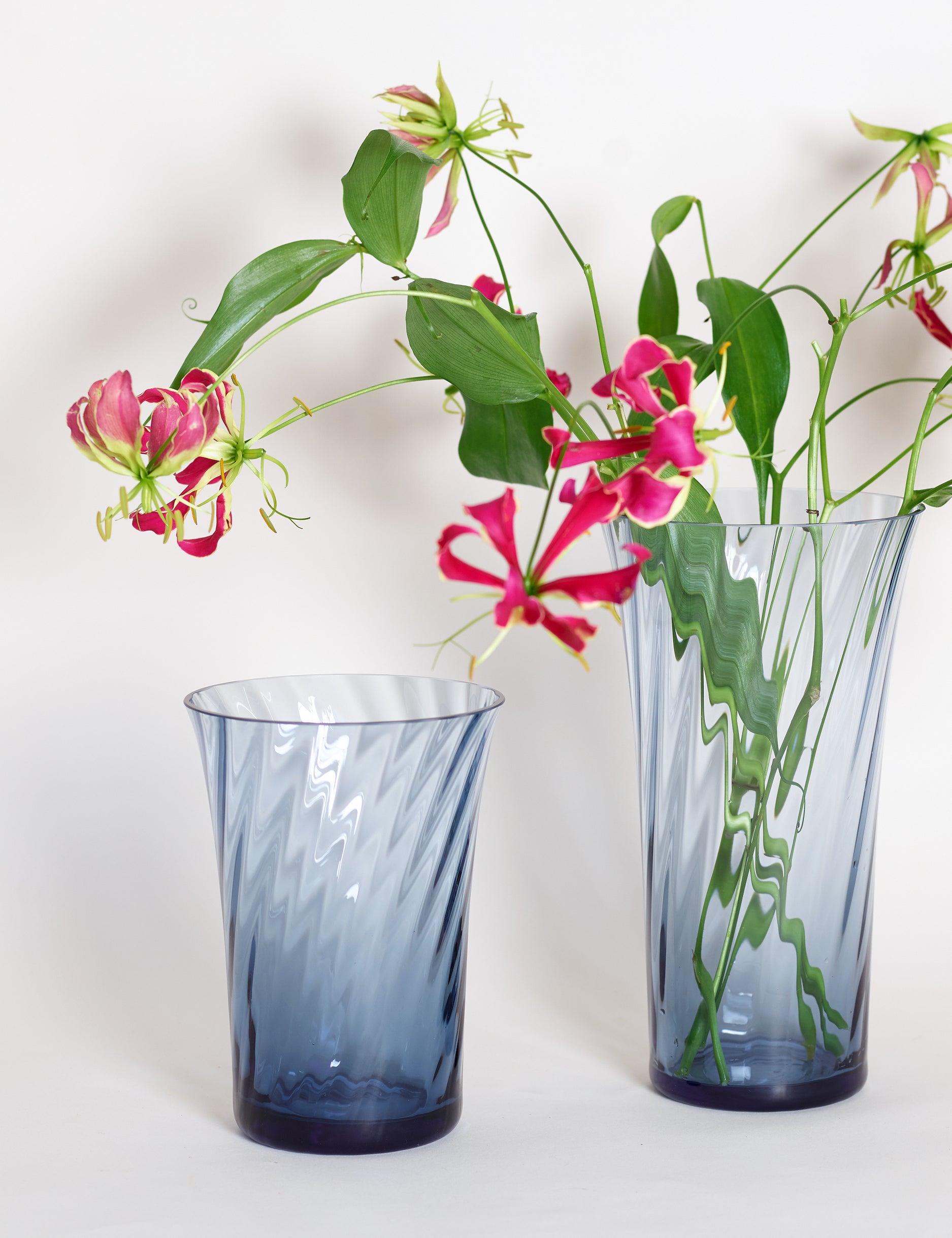 Stilleben Concave Vase - 20 cm⼁Swirl Vase Atlantic Blue