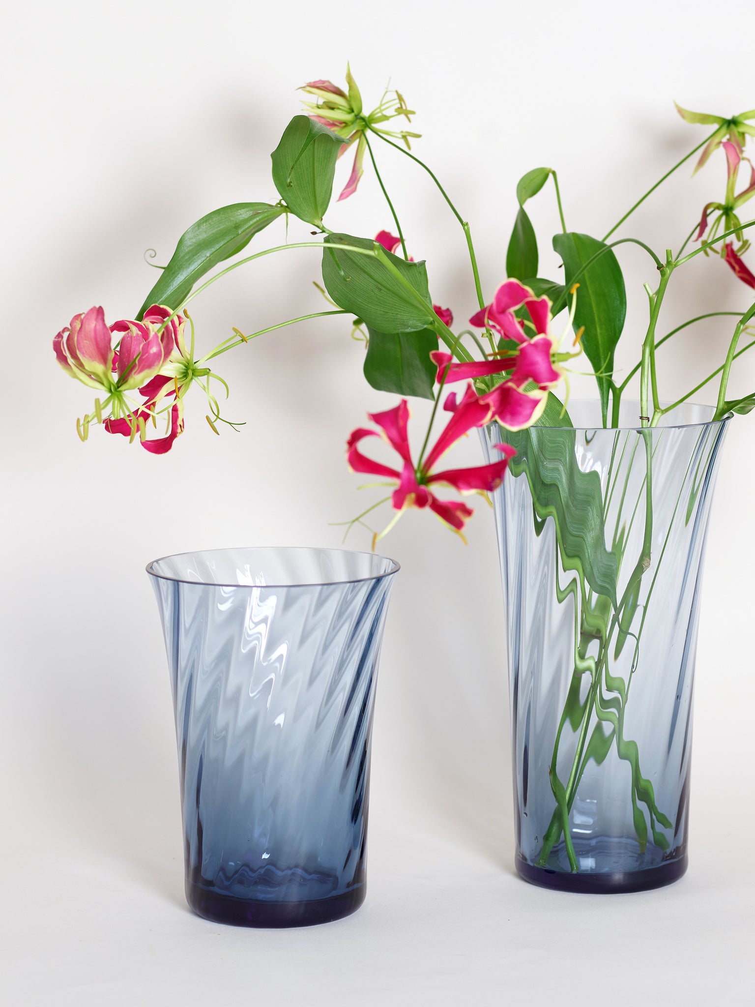 Stilleben Concave Vase - 20 cm⼁Swirl Vase Atlantic Blue