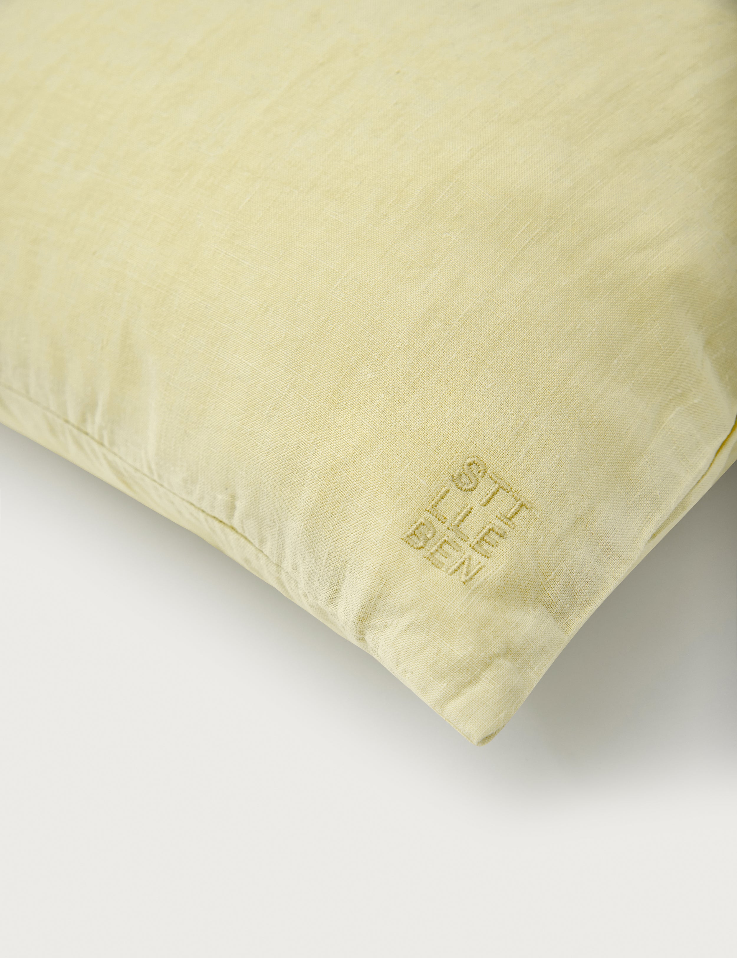 Stilleben Cushion Cover - 50 x 70 cm Cushion Cover Oat Yellow