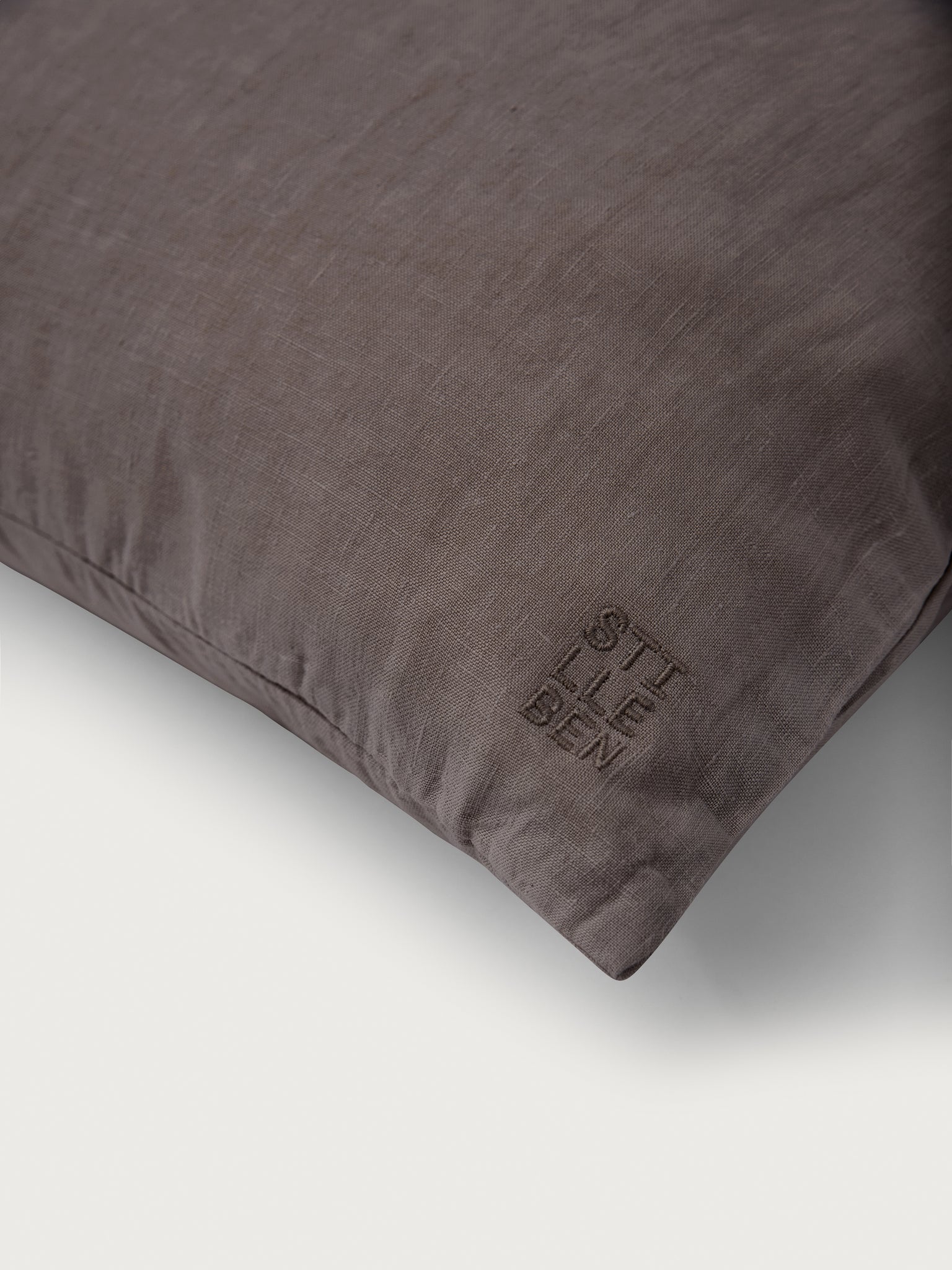 Stilleben Cushion Cover - 65 x 65 cm Cushion Cover Dark Brown