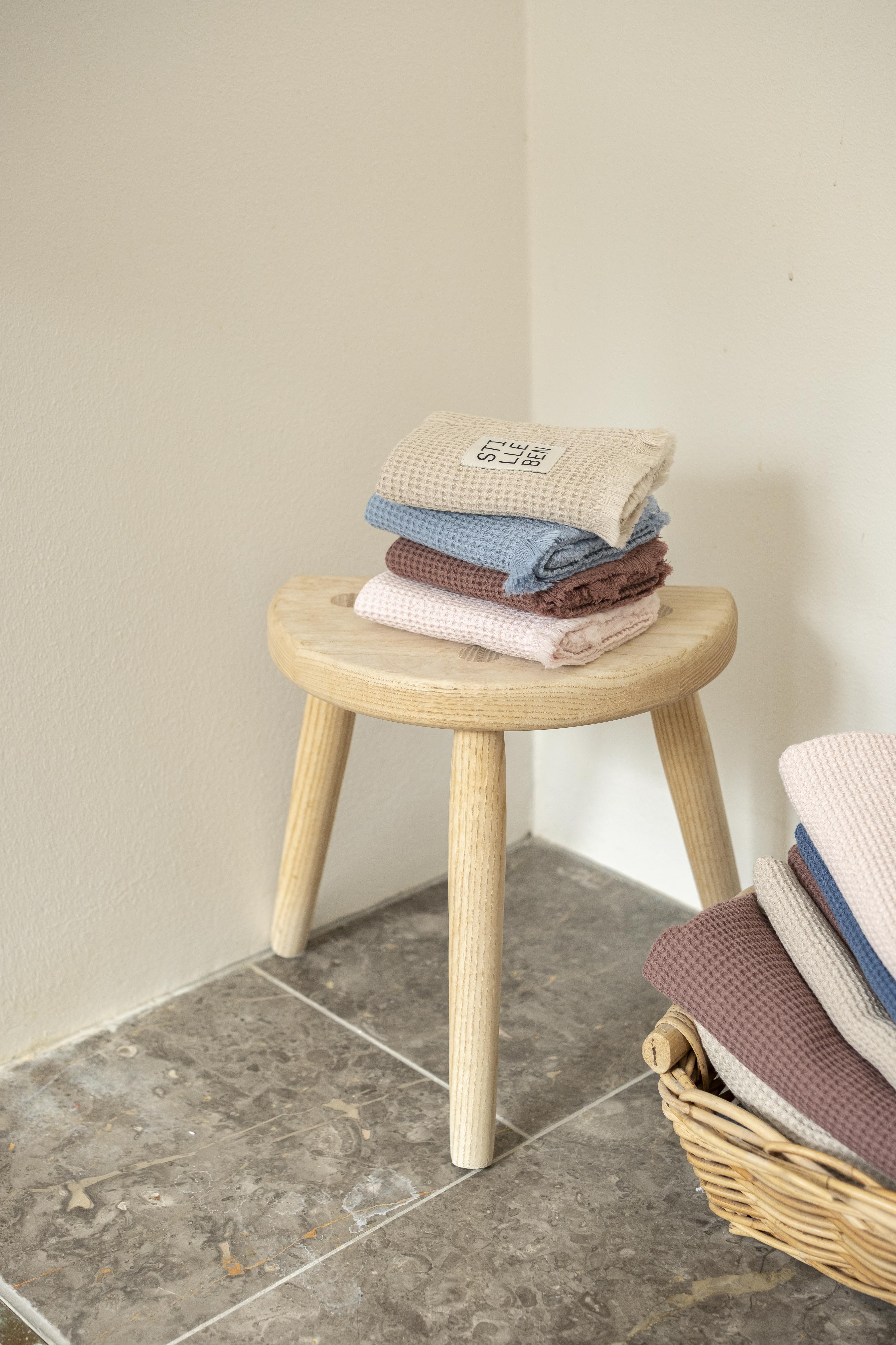 Stilleben Guest Towel Waffle - 30 x 50 cm Towel Denim Blue