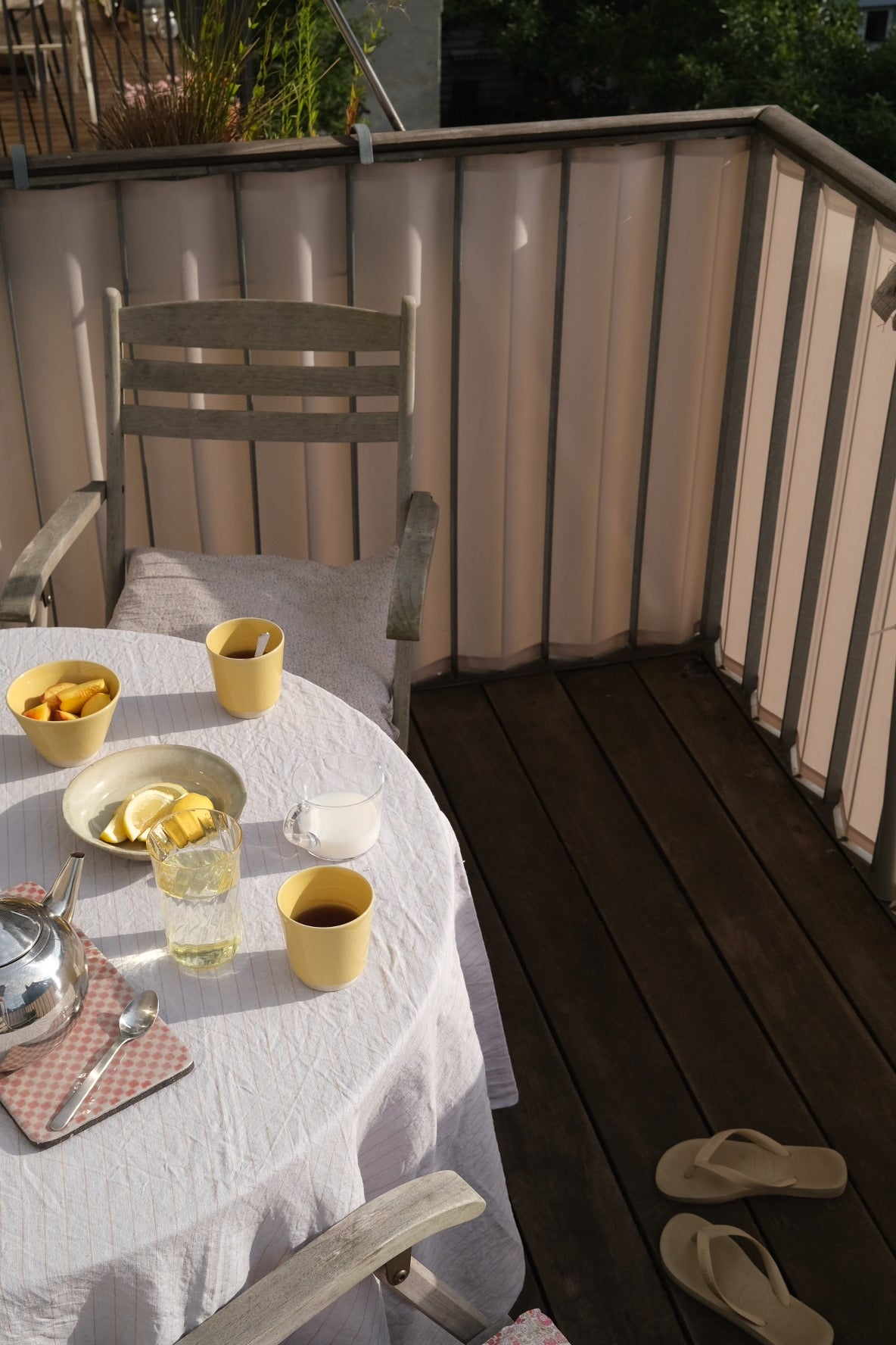 Memphis Cup Box of Sand – Stilleben - Main Image