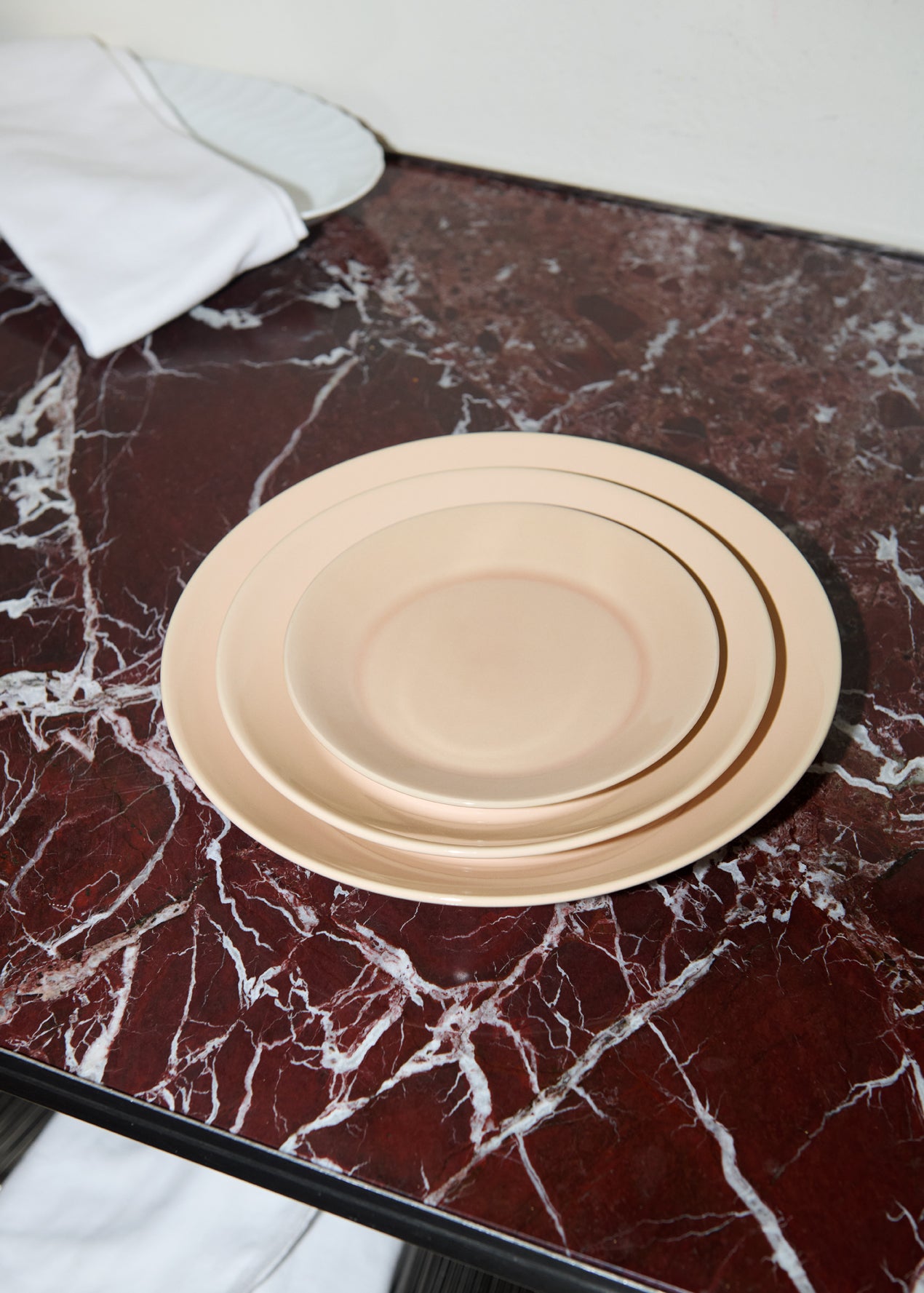 Stilleben Memphis Lunch Plate Plate Rose