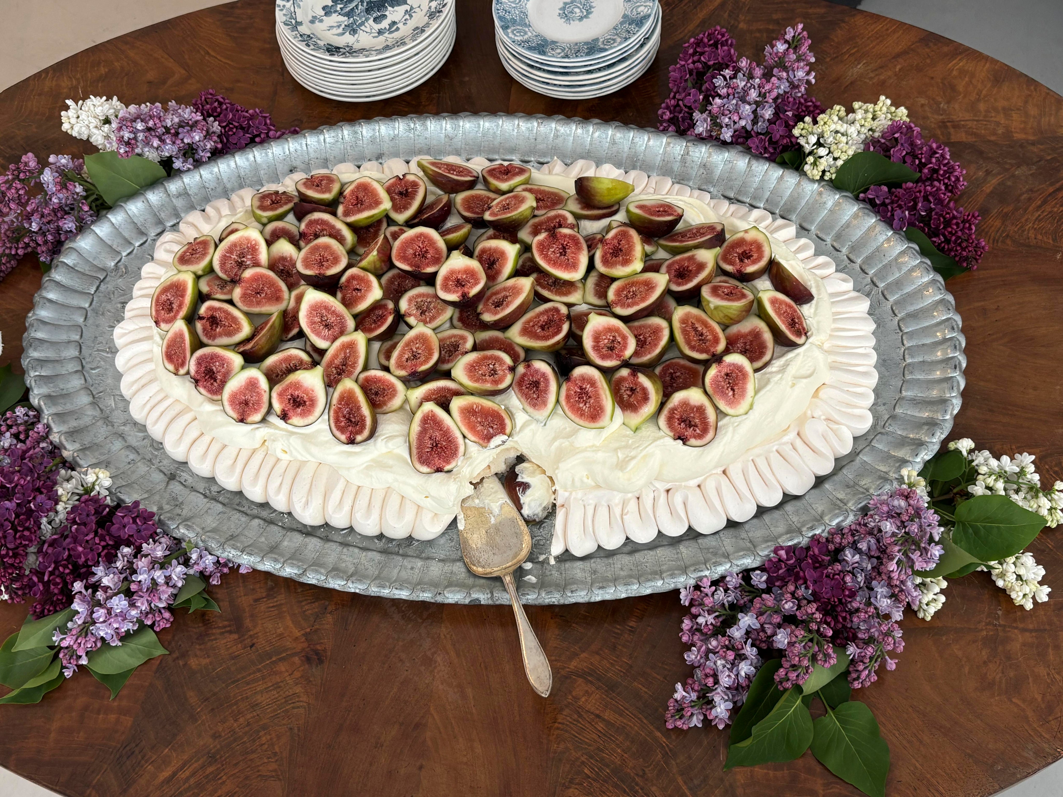 STILLEBEN-AROUND-THE-TABLE-KLARAS-TABLE_004.jpg