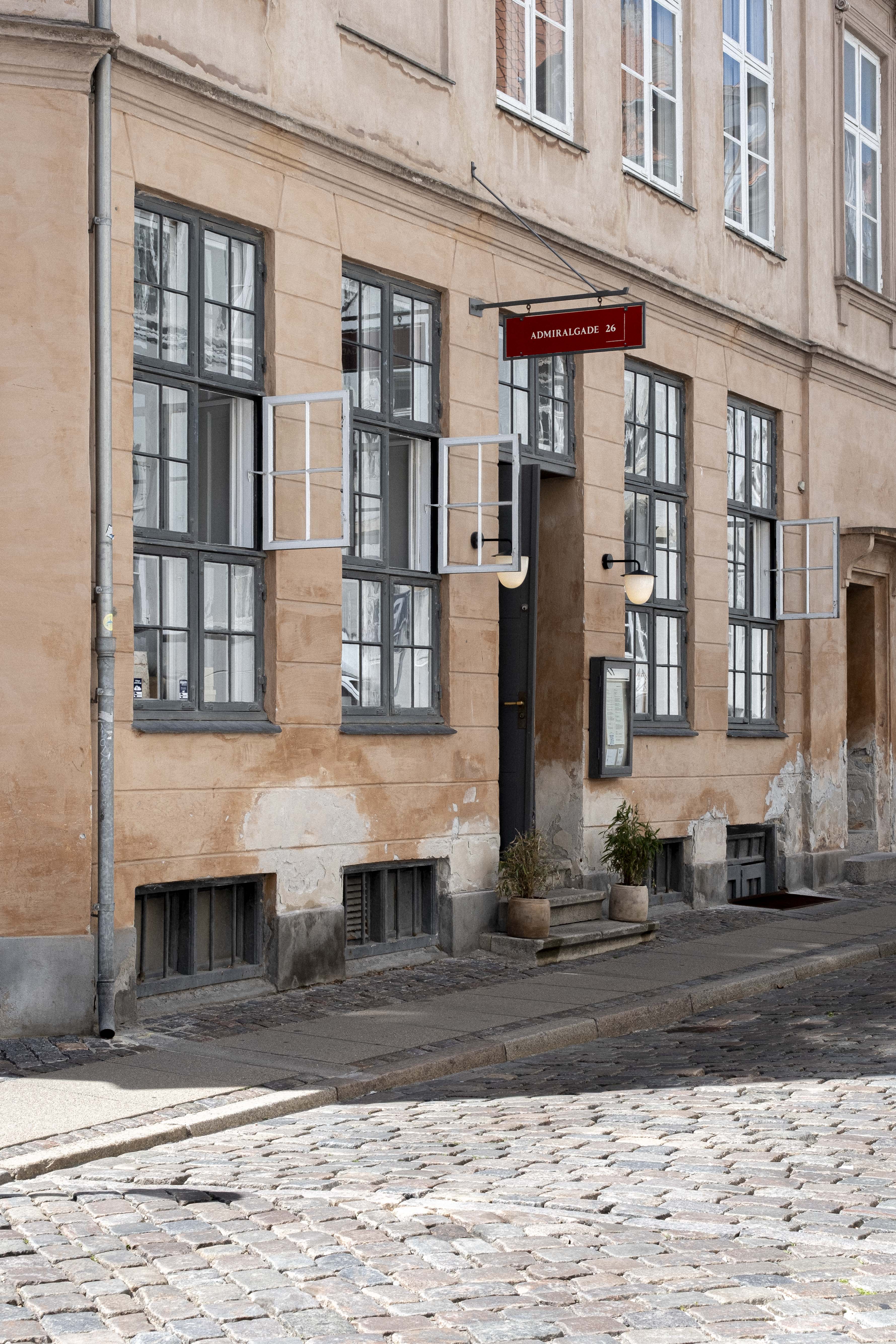 STILLEBEN-CITY-GUIDE_018_LOW.jpg