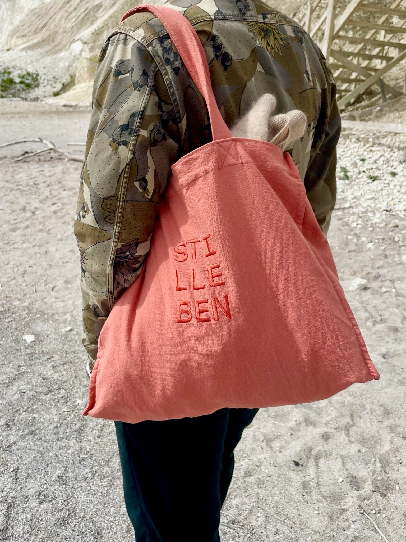 Stilleben Stilleben Tote Bag Bag Burnt Red